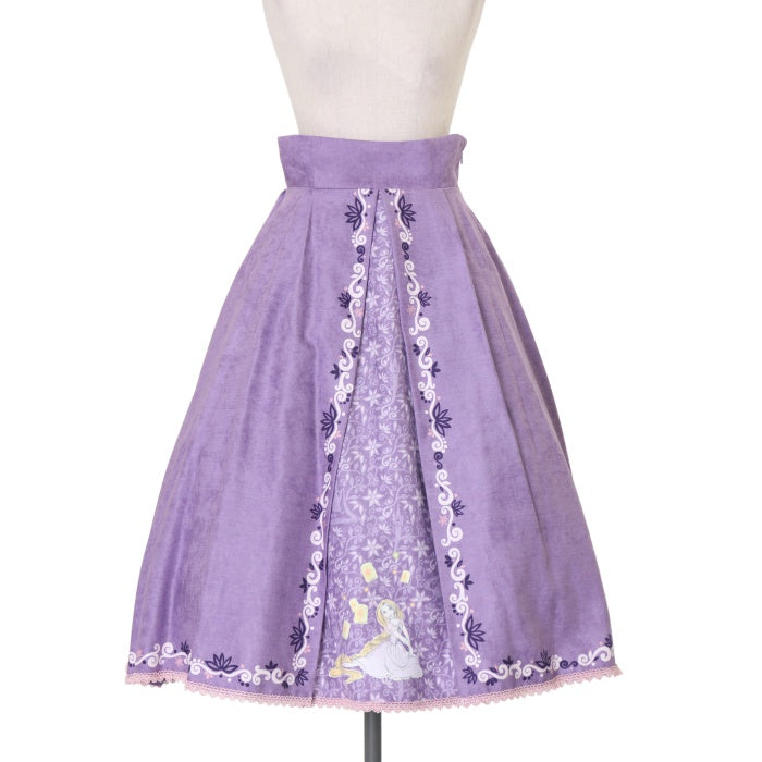 再入荷アイテム USED】【Disney/サイズ2】ロングスカート（ラプンツェルver トップス