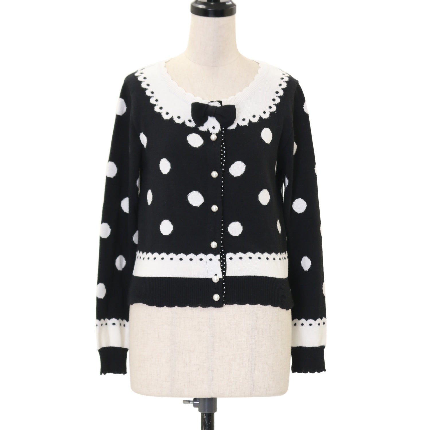 angelic pretty Heartワッペンニットカーディガン Heart patch knit cardigan by Angelic Pretty