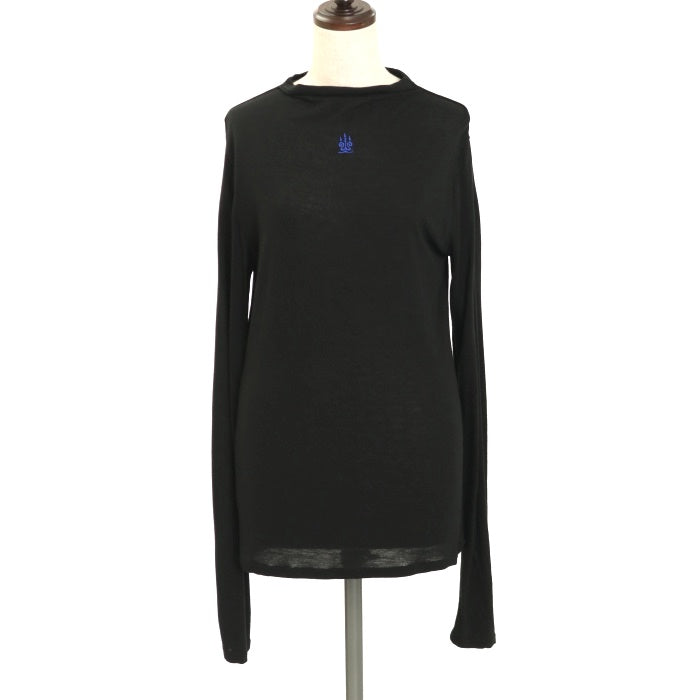 USED】燭台刺繍オフネックカットソー（black x blue） | Moi