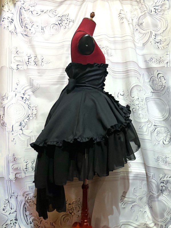 【MARBLE】 エンブレム飾りチェーン付きハイウエストドレープスカート M 黒 エンブレム飾りチェーン付きハイウエストドレープスカート(M) | MARBLE