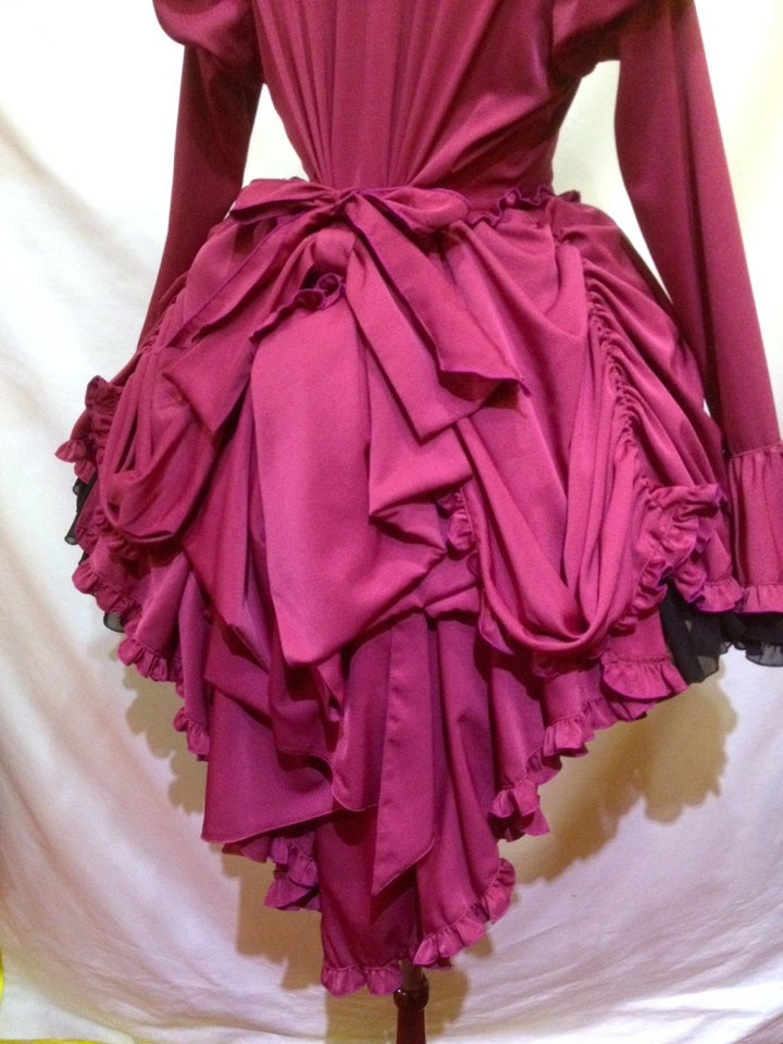 カメオタイ付きクラシカルバッスルリボンワンピース +レイヤードV字