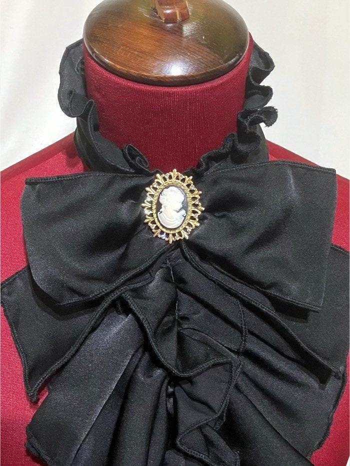 ＳＯＬＤ　　ハンドメイド　ブローチ　ロリータが大好きな方に〜＊ カメオブローチ付きドレープタイ | MARBLE | ロリータ ゴスロリ