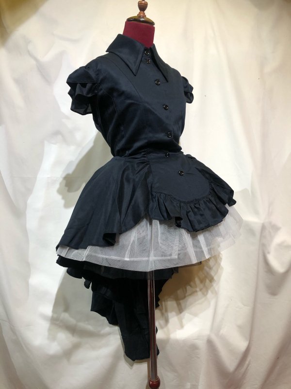 ゴシック調エレガンスタイ付きジャケット型ドレープワンピース