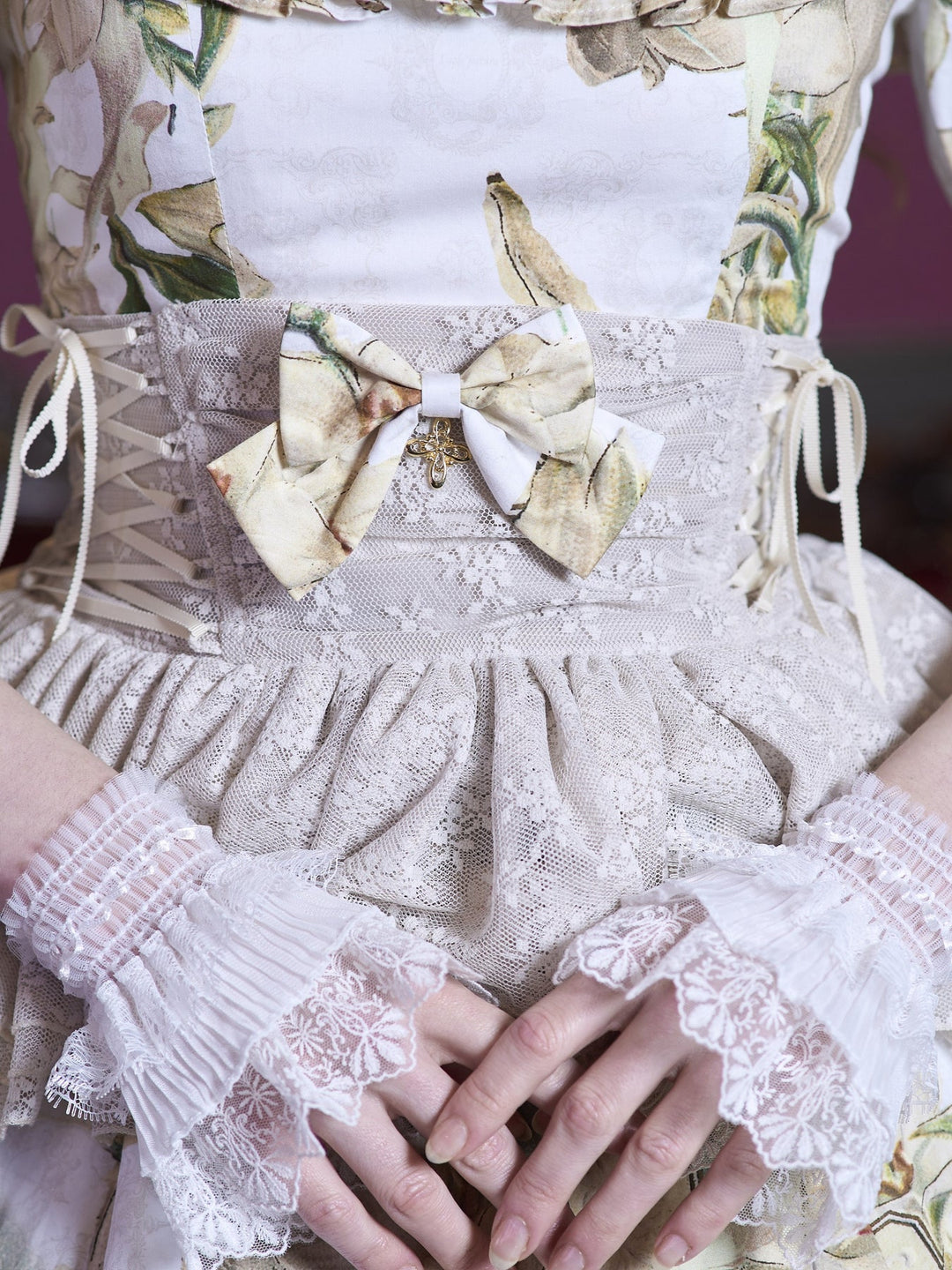 レースアップフリルコルセット | Victorian maiden | ロリータ