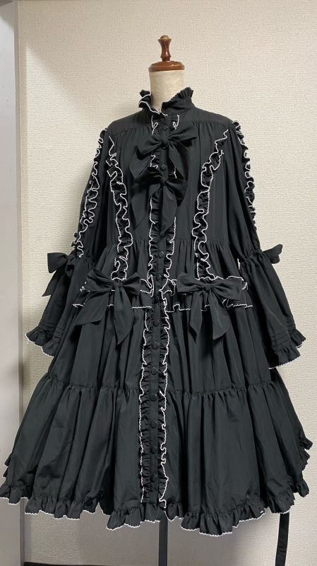 Stand Collar Princess Dress【black × white pico frill