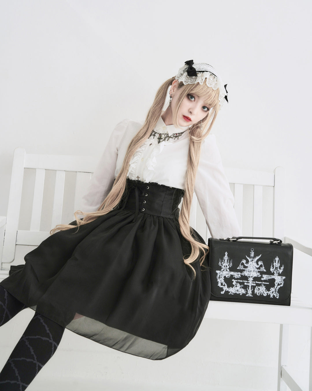 Moi-meme-Moitie プレート付き2wayバッグ シルバー Moi-meme-Moitie プレート付き2wayバッグ シルバー