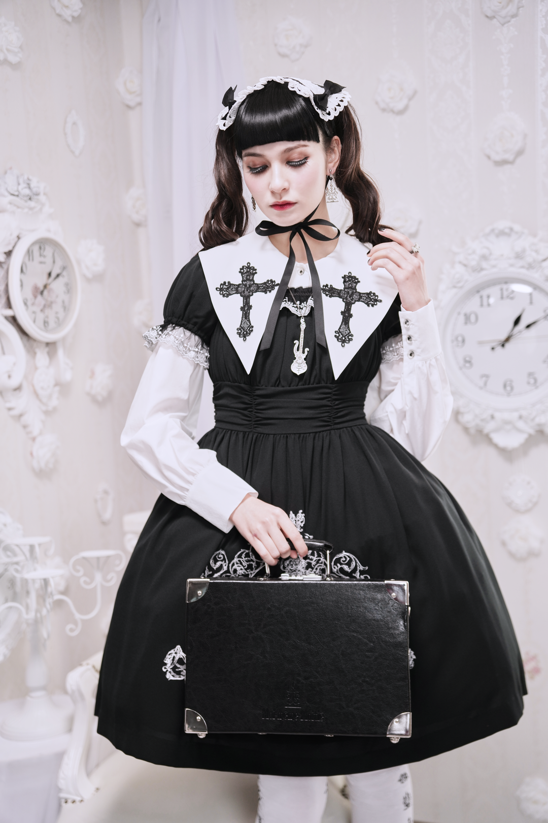 Moi-meme-Moitie - チュアルプリントフーディー(黒×白) Moi-même-Moitié New Arrivals Now Available ￼ ✞シャンデリア
