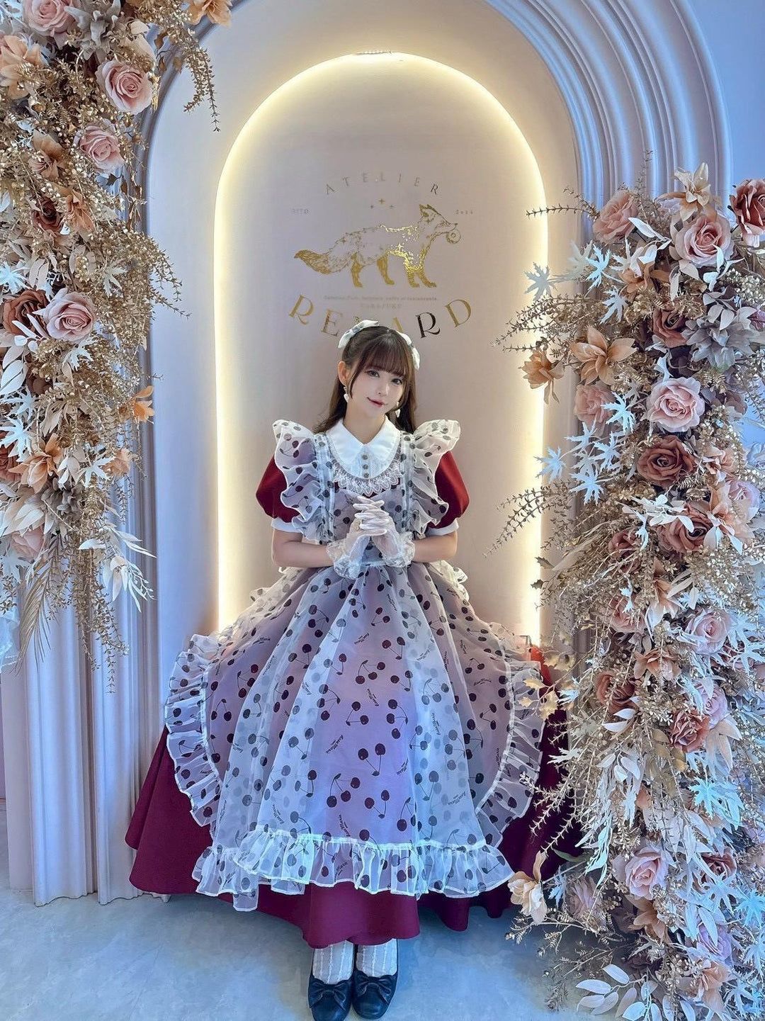 希少 さえら AKIAKANE ゴージャス フリル装飾 ラップドレス風エプロン