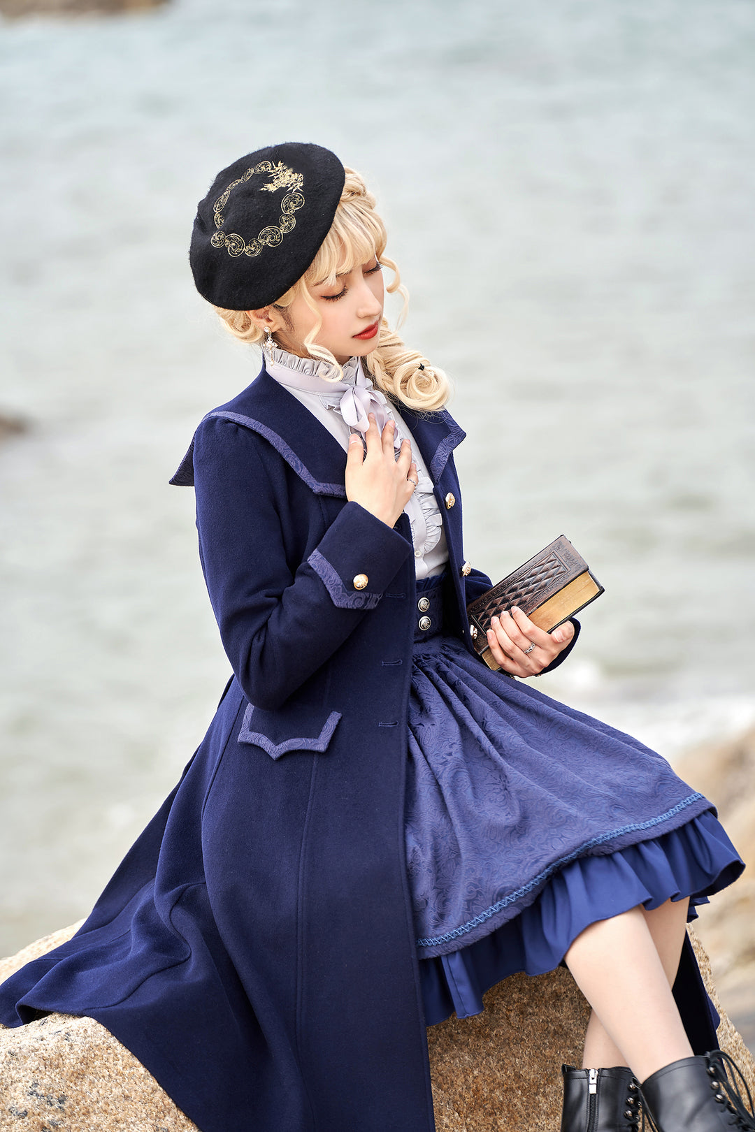 ドラゴン笑いの鉄拳さん専用　美品コズミックワンダーウールメルトンコート　ネイビー Distant Sails」セーラー風クラシカルコート（ウール95