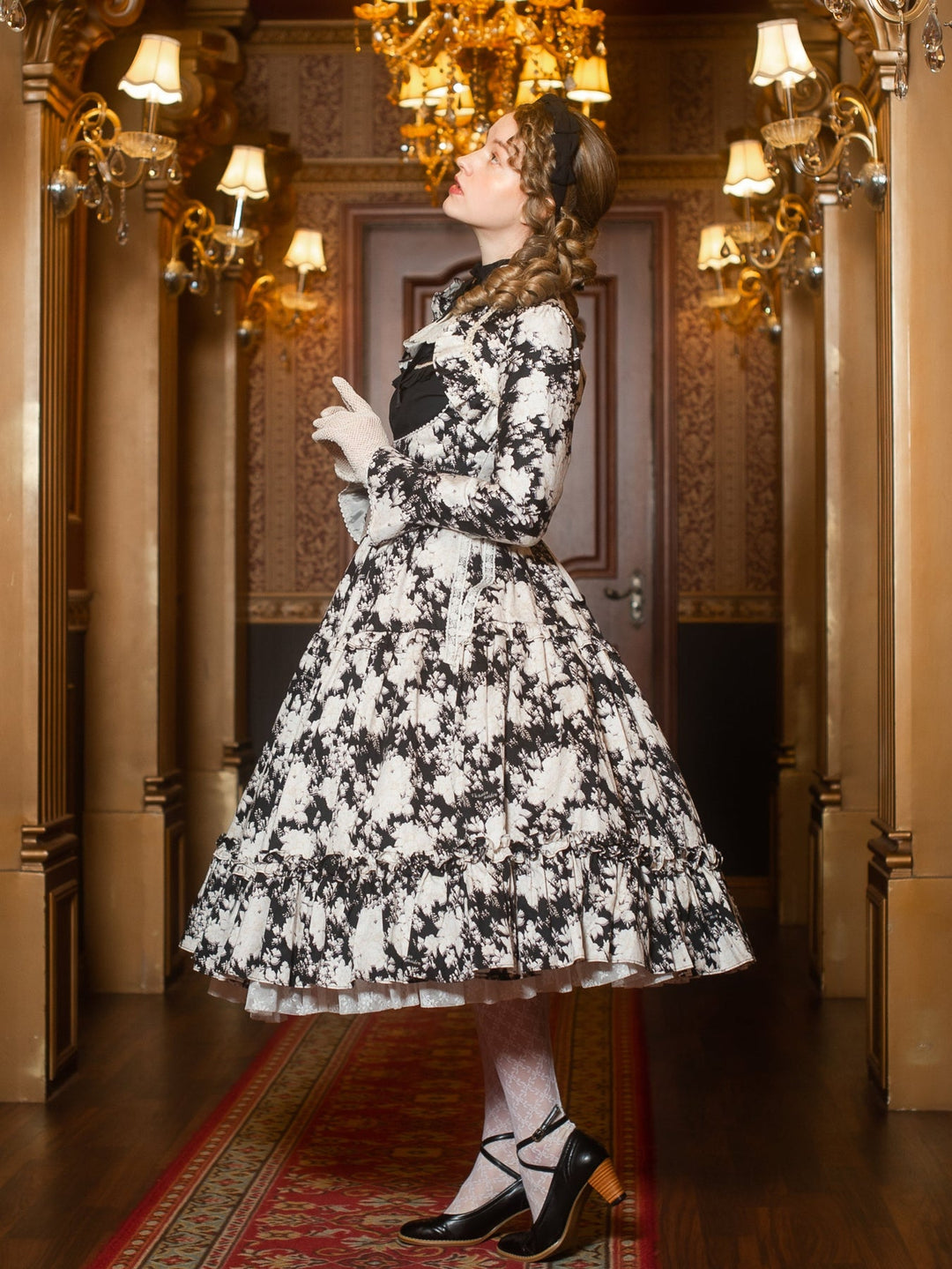 Cameo Rococo Bouquet Apron Dress | Victorian maiden | Wunderwelt