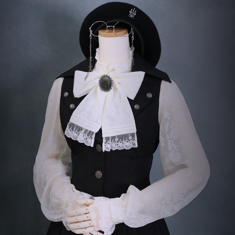 Cross Accessory Chain | Moi-même-Moitié | Wunderwelt Fleur Cross Accessory Chain | Moi-même-Moitié | Wunderwelt Fleur