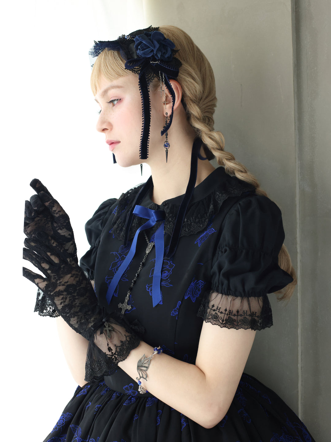 Tiny Rose Lace Gloves | Moi-même-Moitié | Wunderwelt Fleur