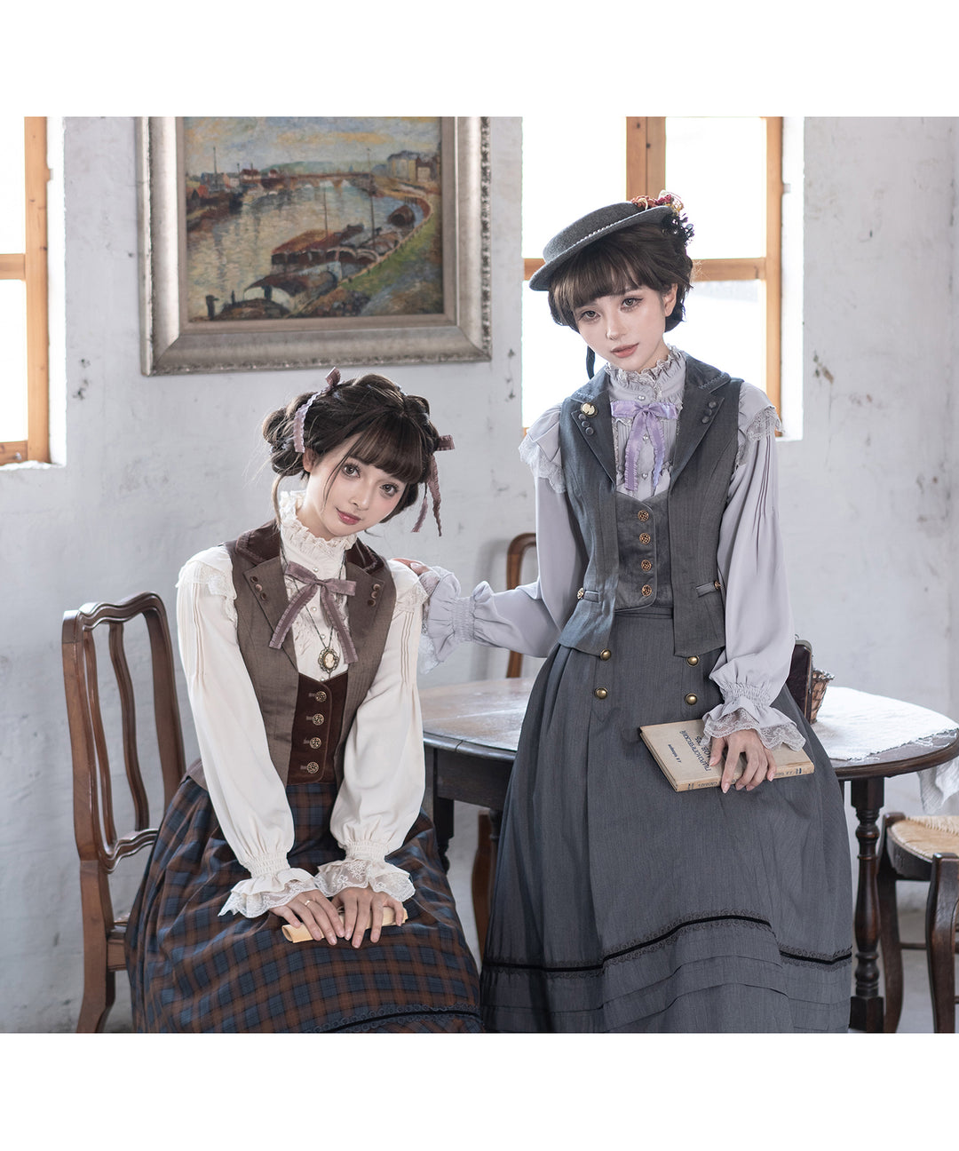Poems Hidden In The Pleats」スタンドカラーシフォンブラウス