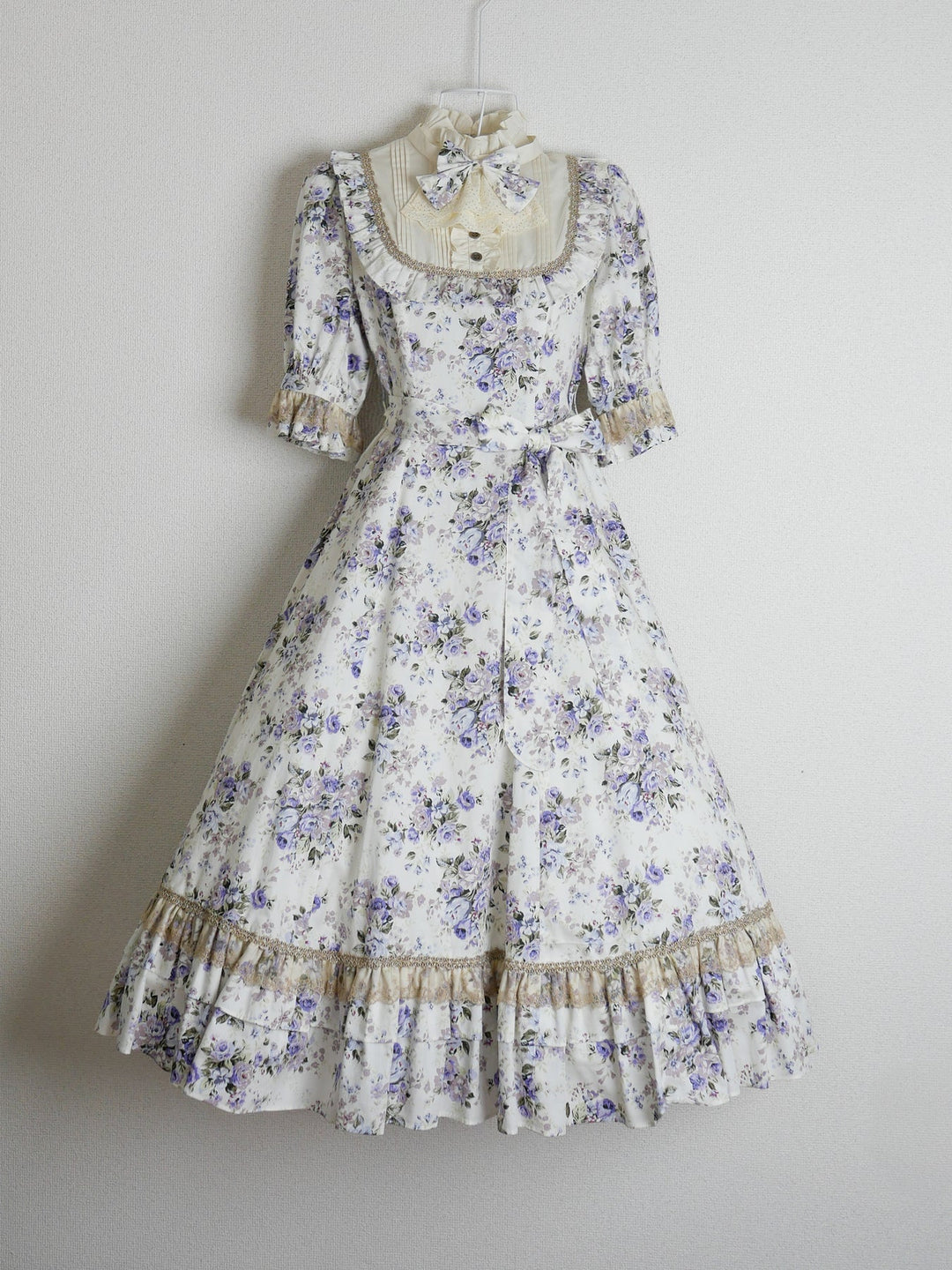 ヴィクトリアンメイデン ロココブーケ クラシカルドール ラベンダー グローバル Jewelryクラシカルドールハーフスリーブロングドレス（ロココブーケ