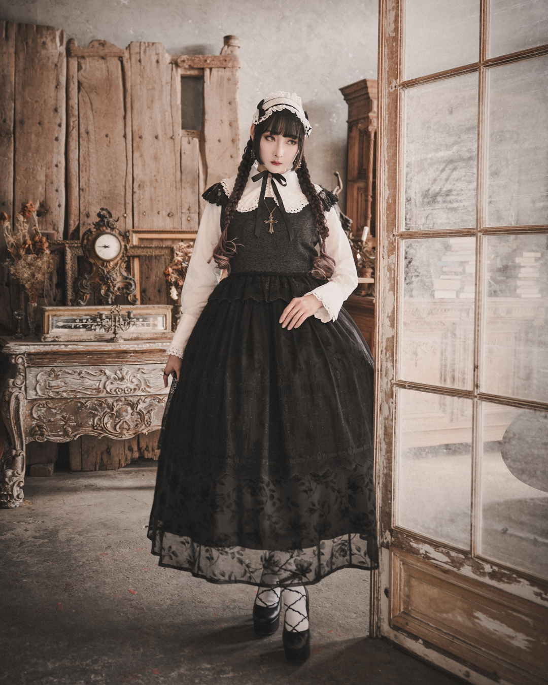 モワメームモワティエ 燭台柄レースケープ 黒×白 EGL ※説明必読 通販限定】燭台エンブレムゲート2Wayエプロンドレス | Moi-même
