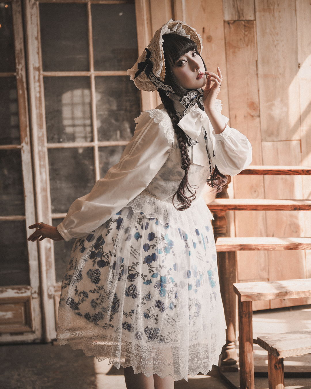 Limited Online sale】Candelabra Emblem Gate 2way Apron Dress | Moi