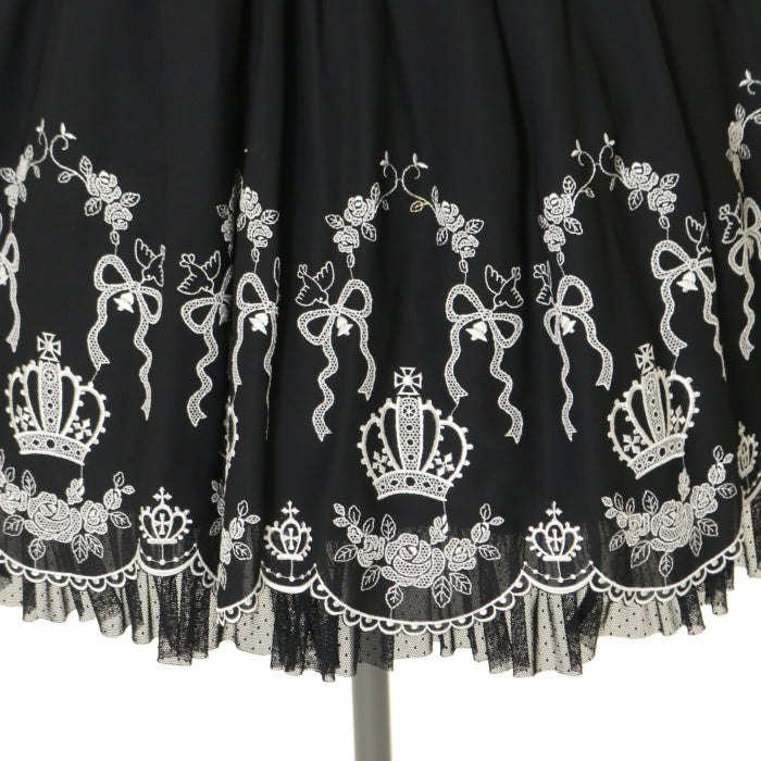 USED】クラウン刺繍ジャンパースカート | Innocent World Wunderwelt