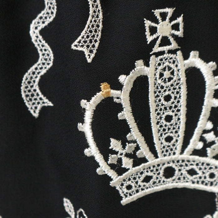 USED】クラウン刺繍ジャンパースカート | Innocent World Wunderwelt