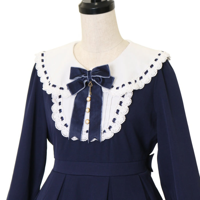 Classique Maid レースフリルワンピース USED】Classique Maidレースフリルワンピース（カーキ