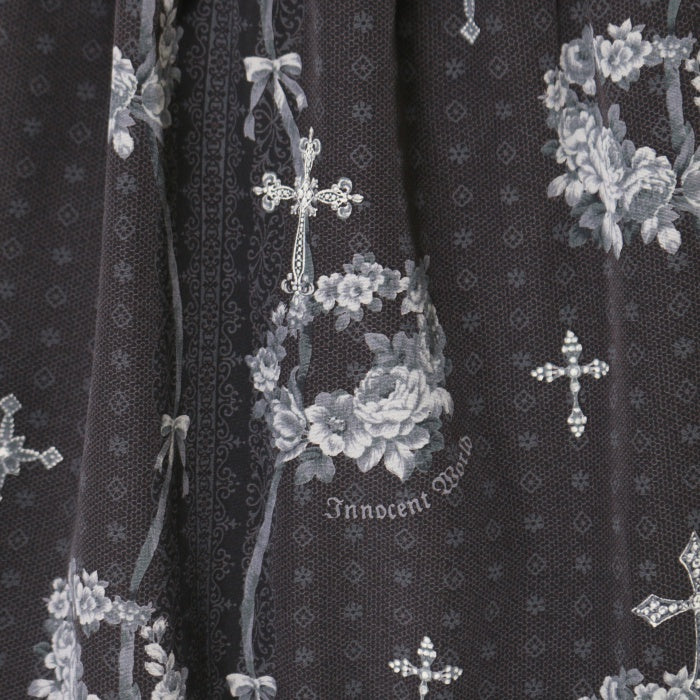 USED】【Lサイズ】薔薇と十字架のマキシ丈ジャンパースカート