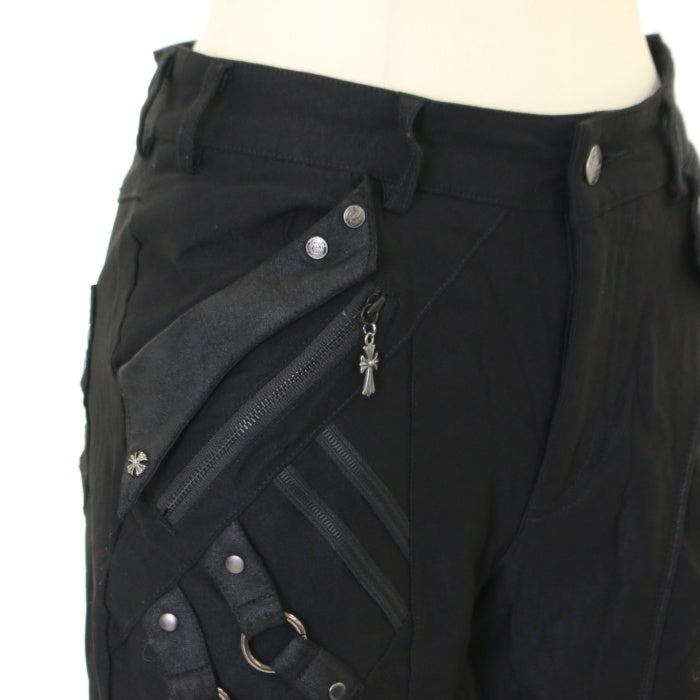 OZZ Croce/オズクロス　ショートカーゴパンツ　クロス刺繍　クロスチャーム CROSS LEATHER PATCH BAGGY SHORTS -2.COLOR- | WALKIN STORE