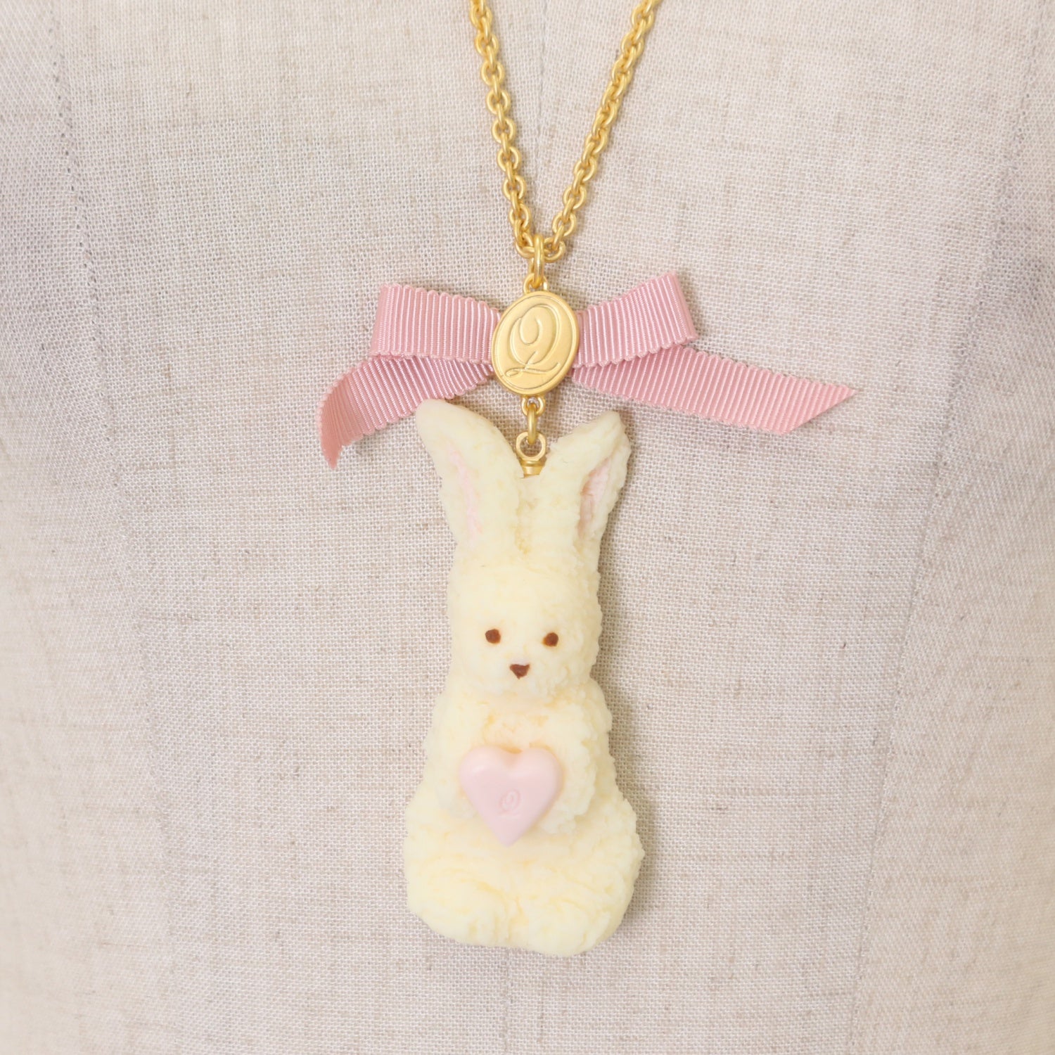 USED】ミルクなうさぎ クッキー ネックレス | Q-pot. Wunderwelt