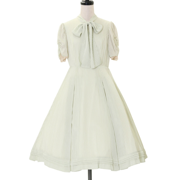 ヴィクトリアンメイデン シアーストライプリボンタイドレス くる実さん