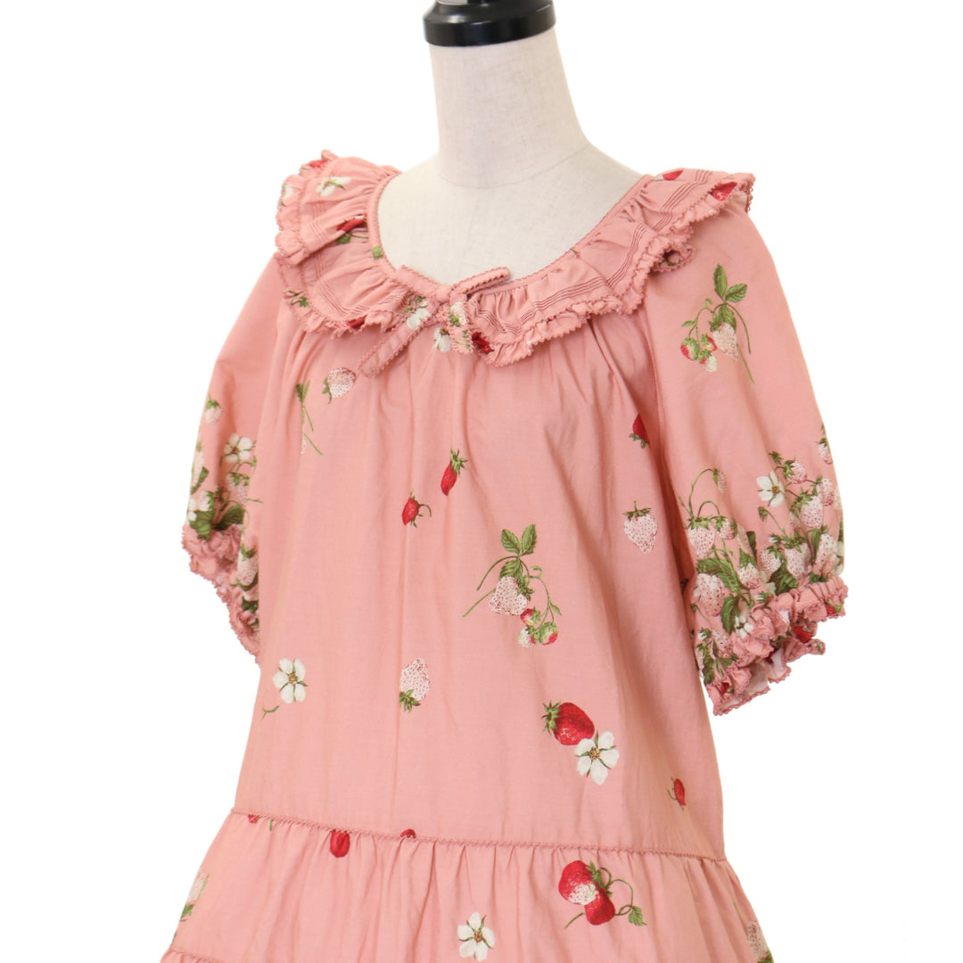 Pink House ウサギさん苺柄ミディ丈黒ワンピース、七分袖（未使用に近い） Pink House ウサギさん苺柄ミディ丈黒ワンピース、七分袖（未