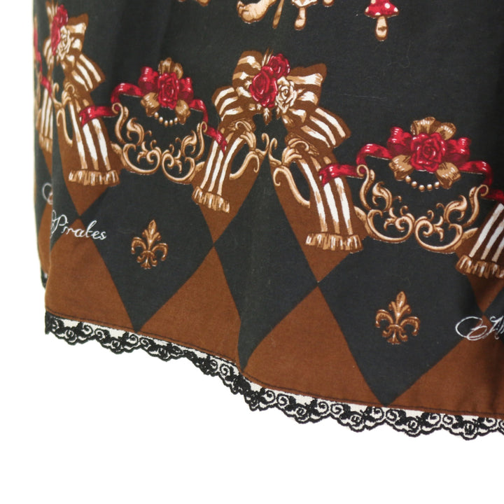 USED】ワンダーラビットのマジカルトランプティーパーティ柄ジャンパー