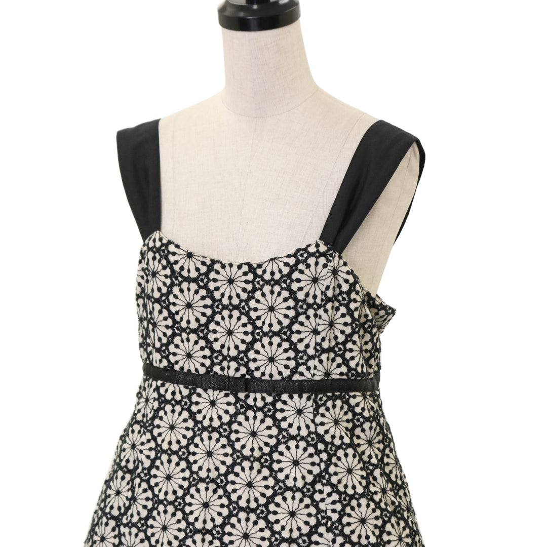 Emily Temple Cute　フラワー刺繍ワンピース Emily Temple cute One Piece (USED)(442 items) | Wunderwelt Online