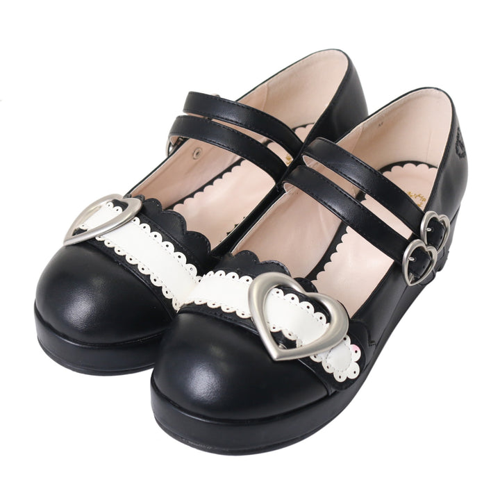 USED】【Mサイズ】ハートバックルシューズ（黒×オフ白） | BABY