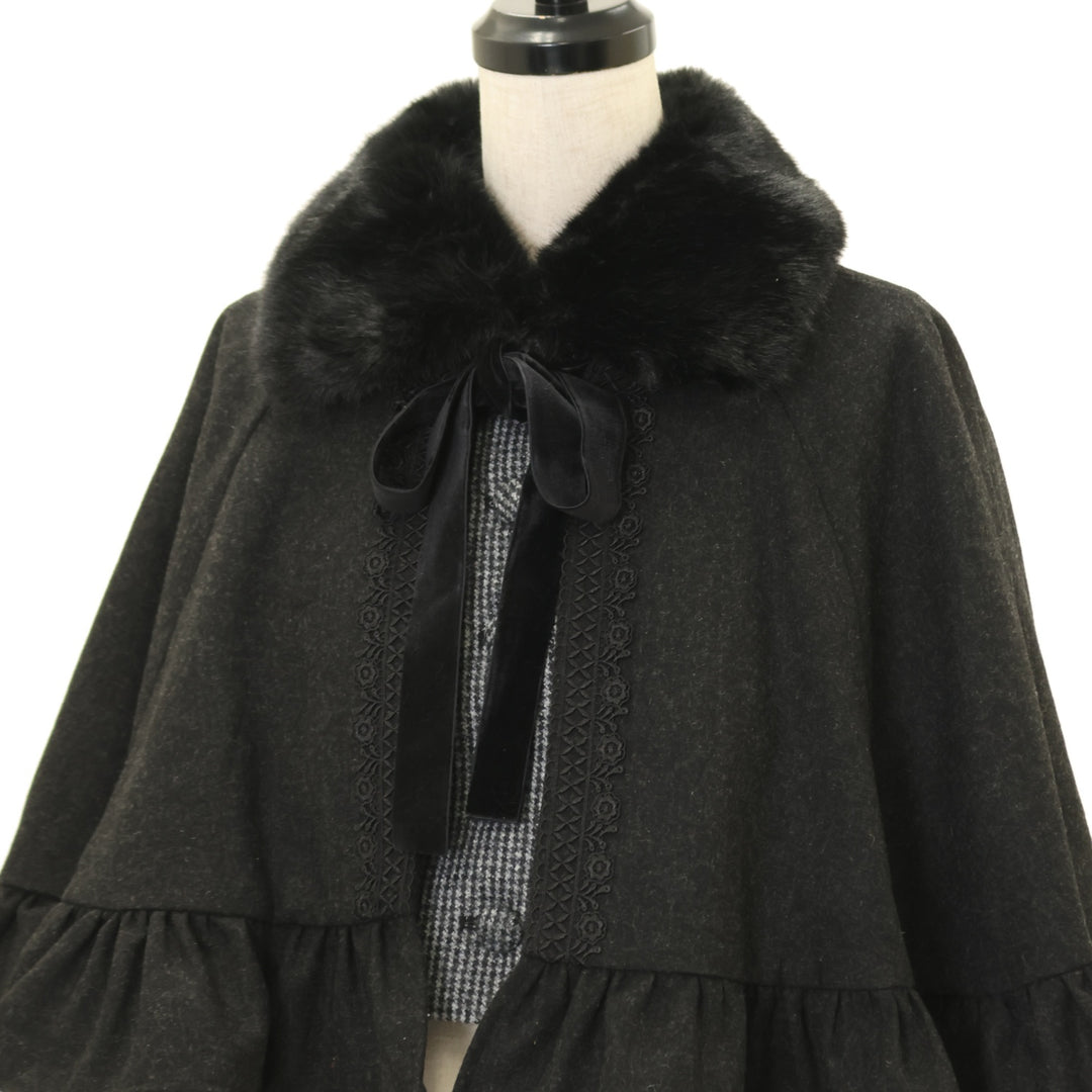 USED】【Mサイズ】Gretelショートケープコート | Sheglit Wunderwelt