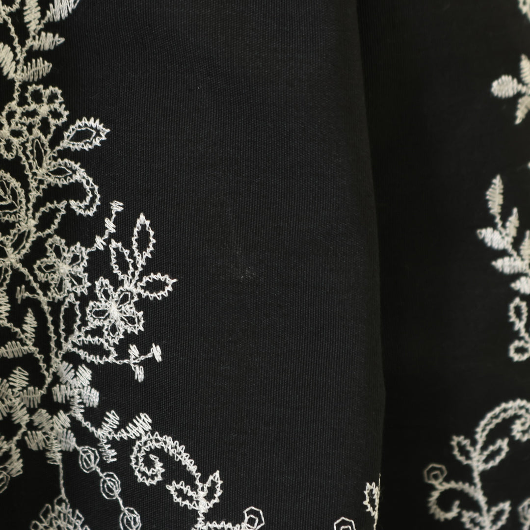 USED】【9号】Rose Garden刺繍ジャンパースカート（黒×白） | Moi-même