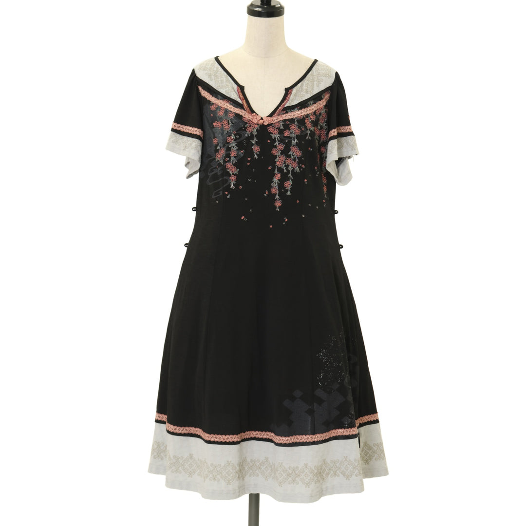 USED】ONESTE 枝垂れ桜刺繍和チャイナワンピース | Ozz On | ロリータ