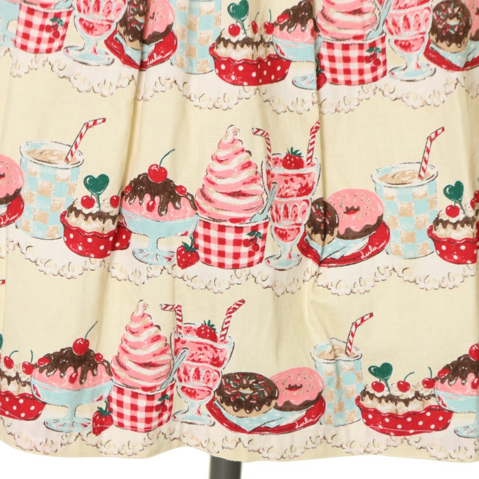 Emily Temple Cute パフェ柄ワンピース クリーム 楽天市場】Emily Temple cute / パフェプリントワンピース