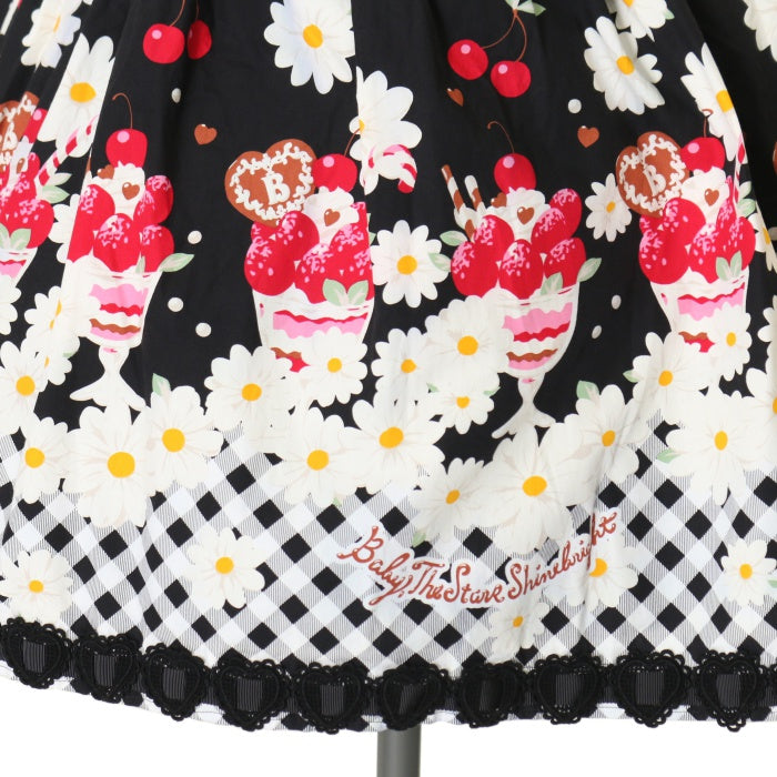 BABY, The Star ベイビー 初夏でショコラないちごパフェ スカート USED】初夏でショコラないちごパフェ柄スカート | BABY, THE