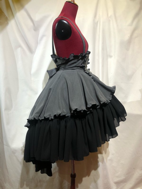 エンブレム飾りチェーン付きハイウエストドレープスカート(LL〜3L