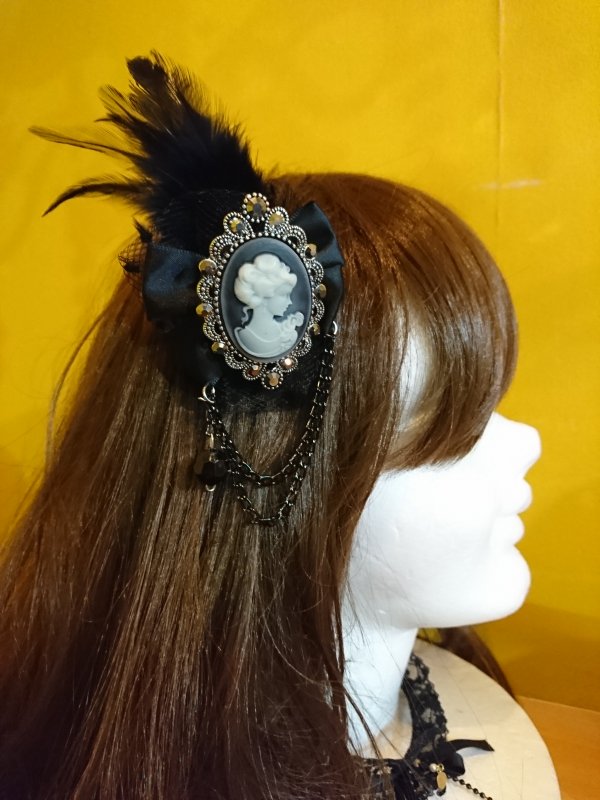 カメオコサージュ付き姫袖用クラシカルコート | MARBLE
