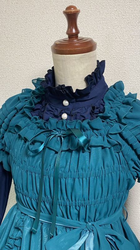 スタンドカラーフリルブラウス【紺】 | PhysicalDrop | ロリータ