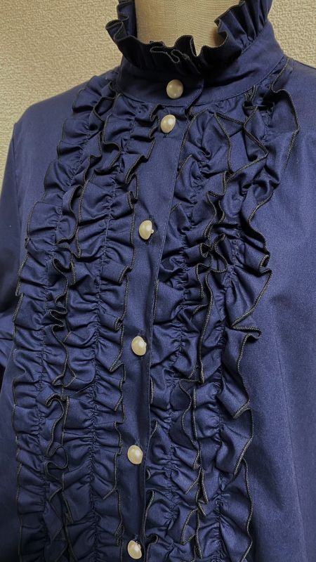 スタンドカラーフリルブラウス【紺】 | PhysicalDrop | ロリータ