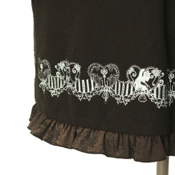 USED】FRILL リボンと刺繍のAラインコート | h.NAOTO Wunderwelt
