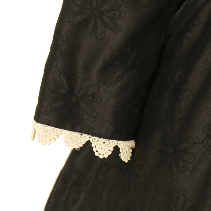 USED】【Emily Temple/160cm】お花刺繍ラウンドワンピース | Emily